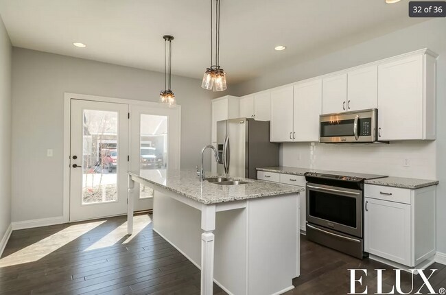 Building Photo - 15845 Foster St