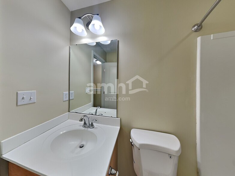 Building Photo - 2962 Hearthside Dr