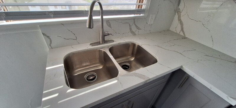 Primary Photo - 11028 1/2 Strathmore Dr