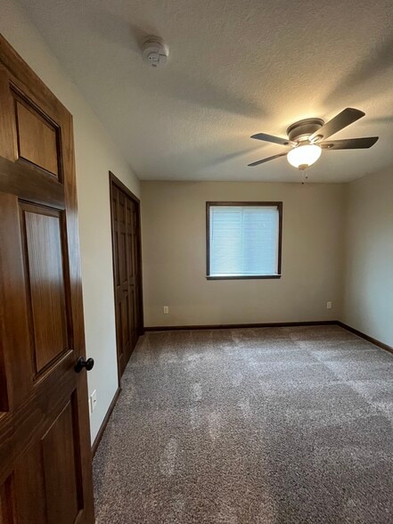 Building Photo - 704 E Wisconsin St