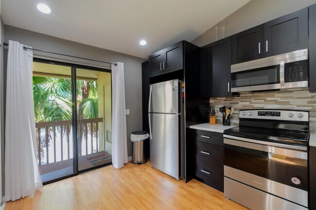 Building Photo - 13115 Belhaven Ct