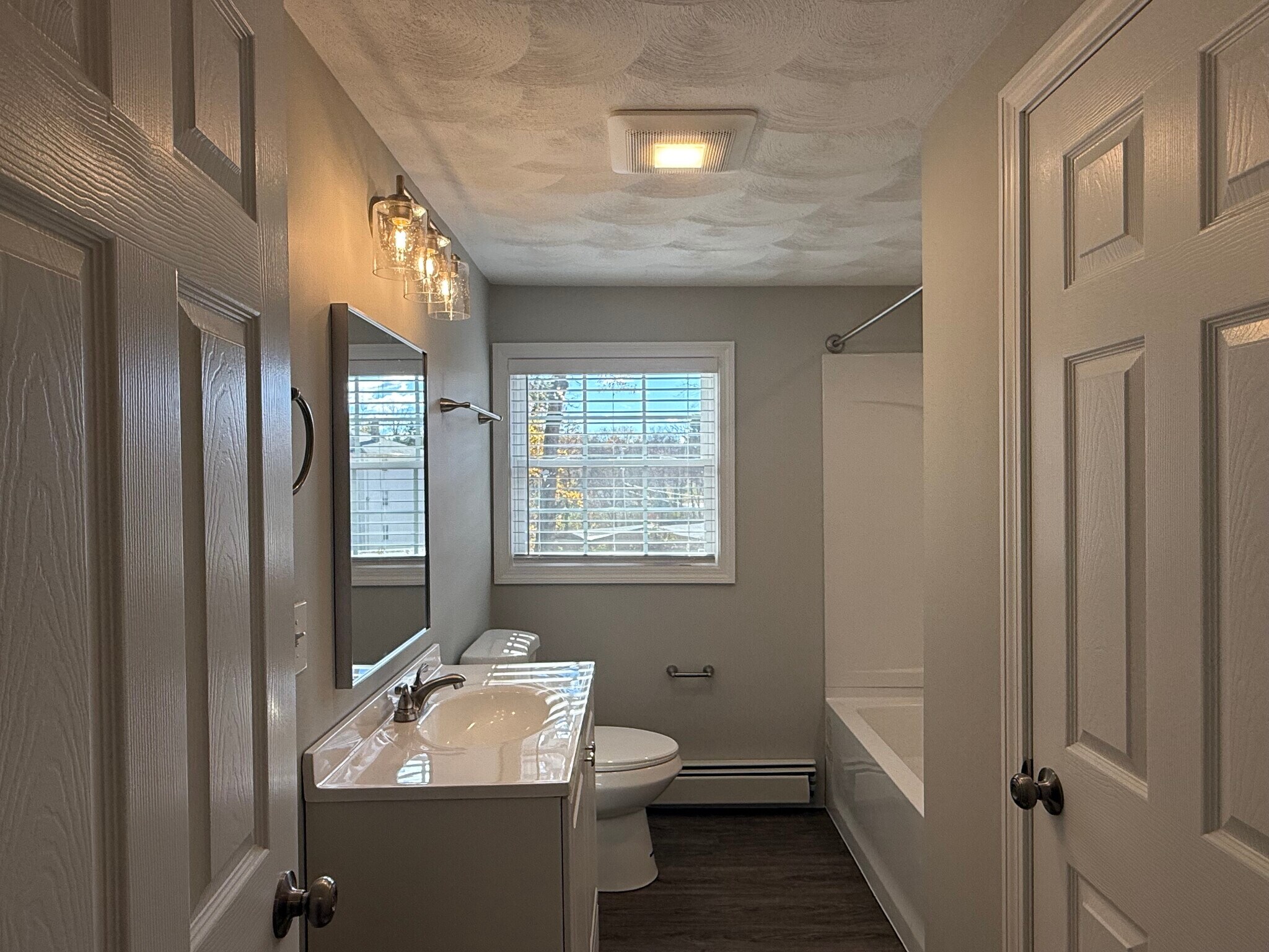 Building Photo - 484 Victory Hwy