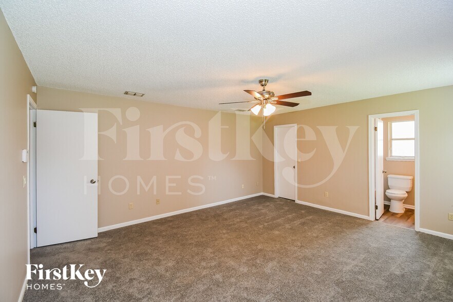 Building Photo - 10885 Copper Hill Dr