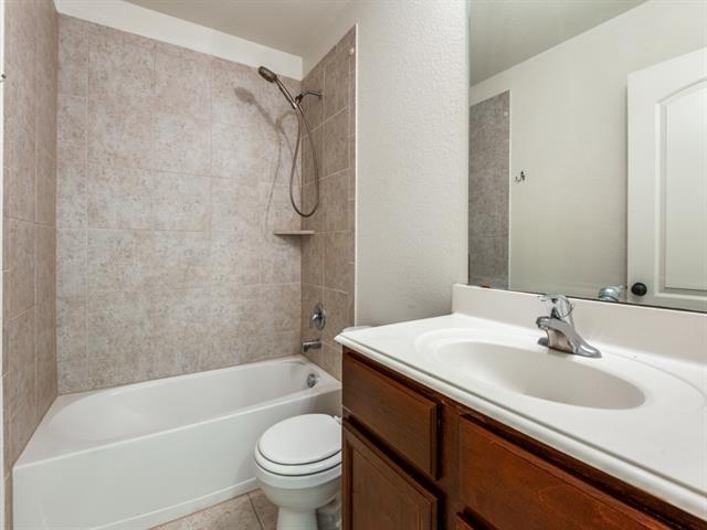 Building Photo - 219 Magnolia Dr