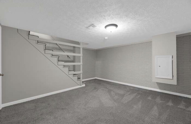 Fully finished basement plus extra storage - 2194 Rotunda Dr