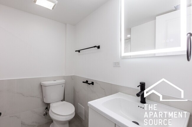 Building Photo - 1841 N Kedzie Ave