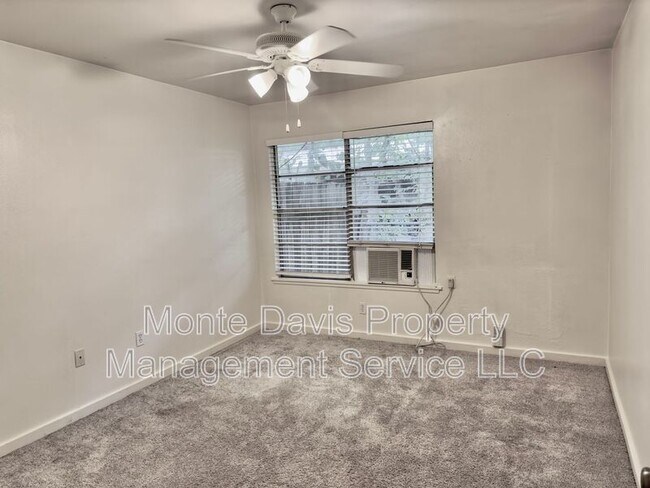 Building Photo - 4708 Red River St