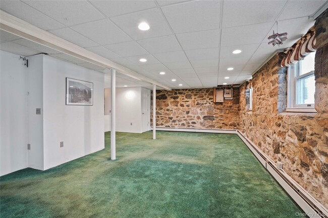 Building Photo - 81 Hudson Ave