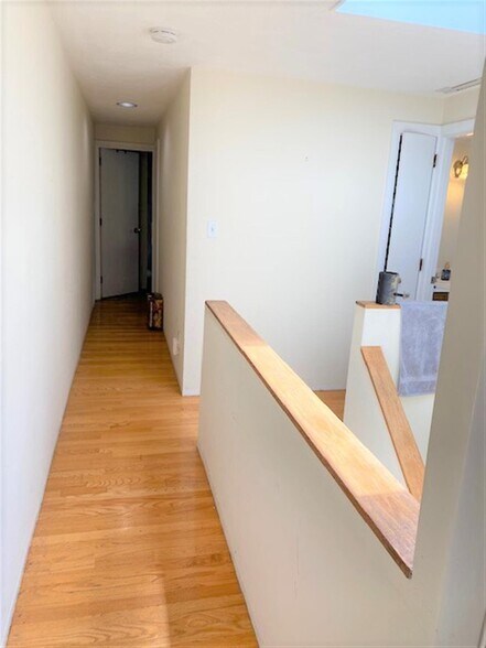 Building Photo - 61 6th St