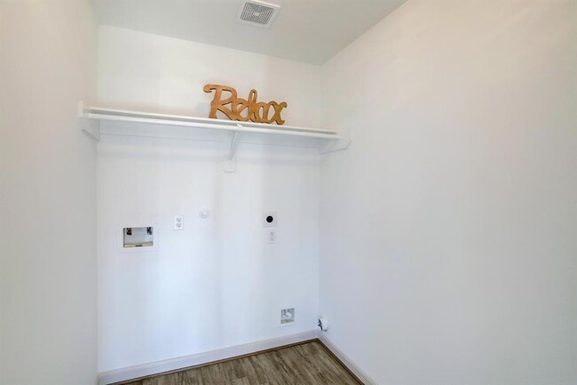Building Photo - 26815 Lakeridge Park Ln