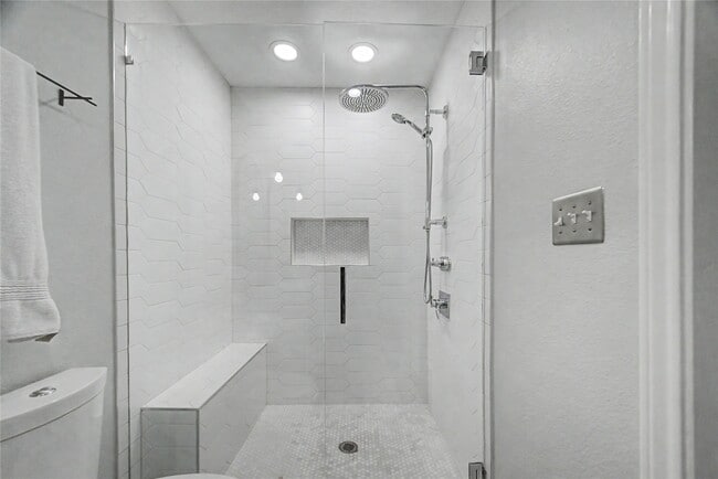Building Photo - 1104 Buckner St
