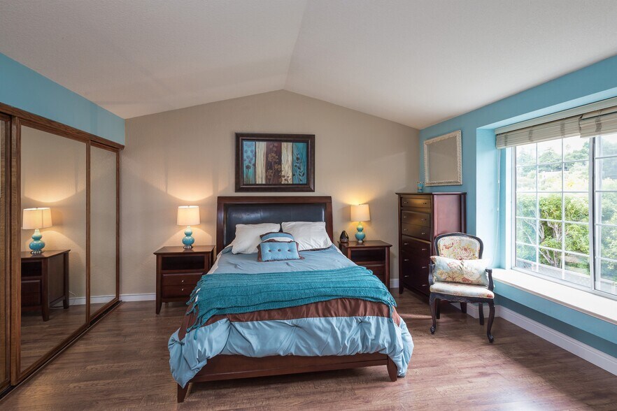 Master bedroom - 304 Titleist Ct
