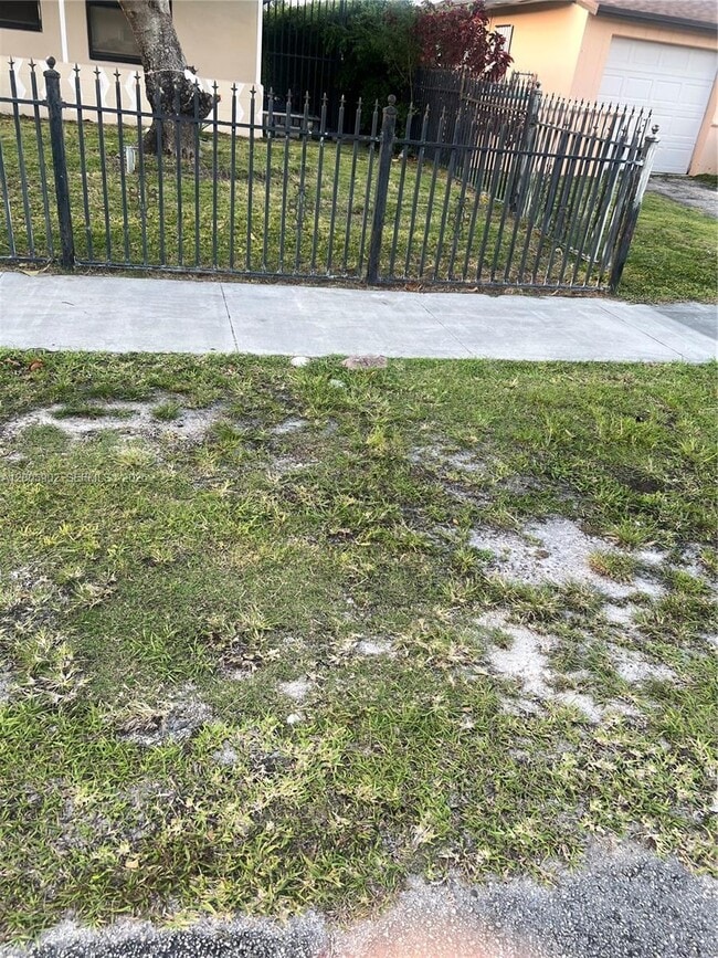 Building Photo - 9945 SW 164th Terrace