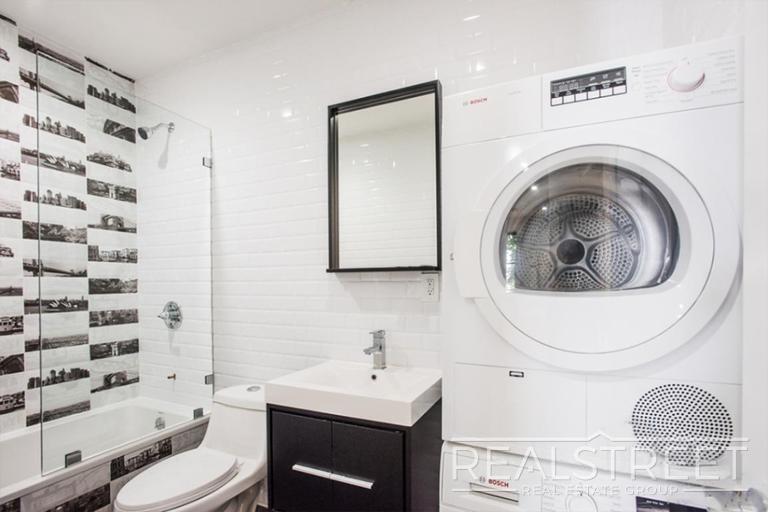 Building Photo - Stunning & Charming 1 BED in Historic Crow...