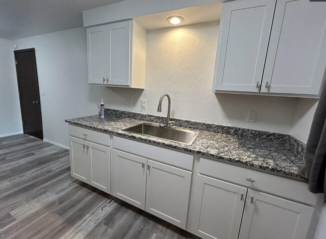 Building Photo - 2253/2255 Shadylane Drive