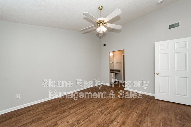 Building Photo - 1345 Pinnacle Ln