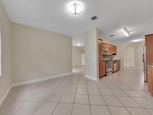 Building Photo - 16879 SW 1st Manor