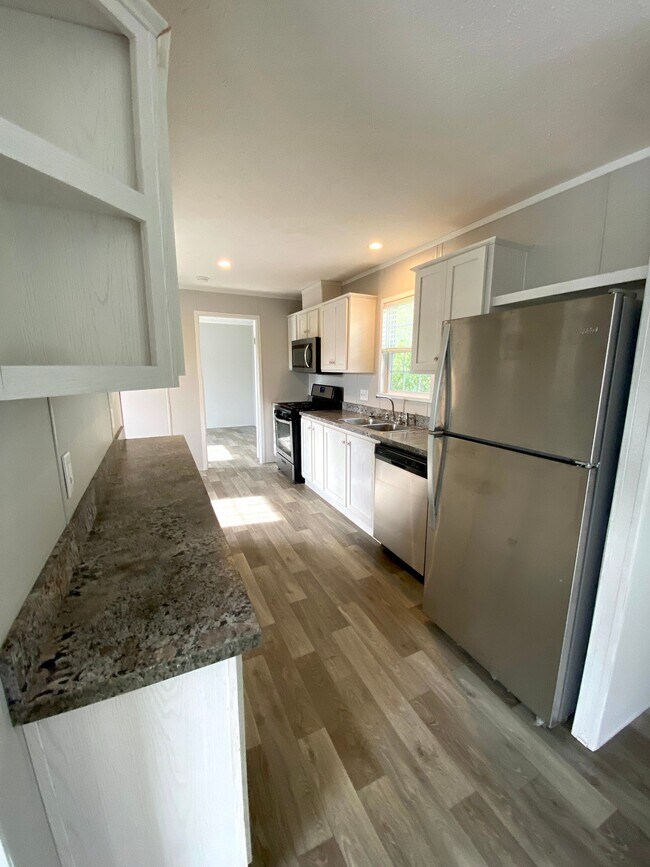 Building Photo - 2128 N Sheeran Dr