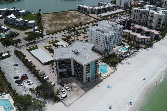 Building Photo - 3399 Gulf Shore Blvd N