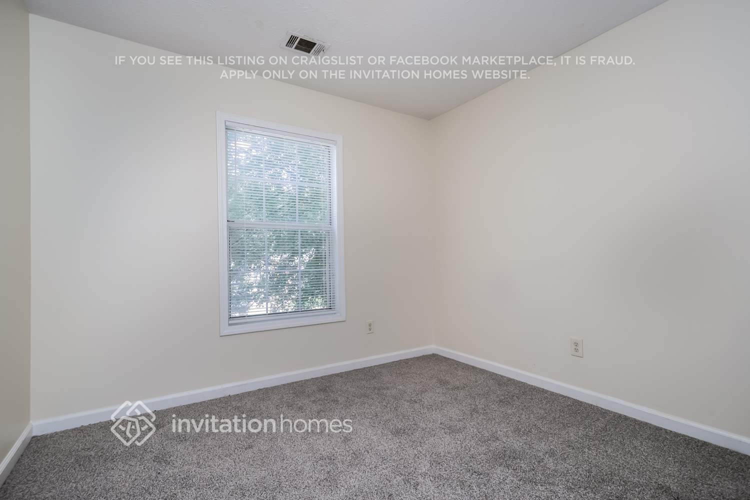 Building Photo - 221 River Birch Dr
