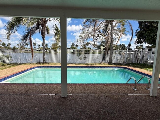 Building Photo - 3720 NW 116th Terrace