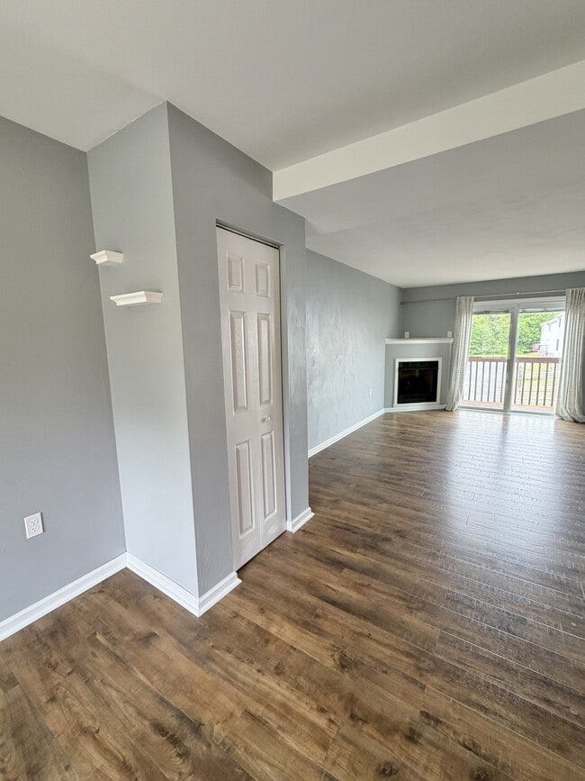 Building Photo - 1601 Thistle Dr