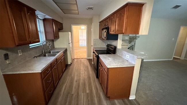 Building Photo - 13 N Deerfoot Cir