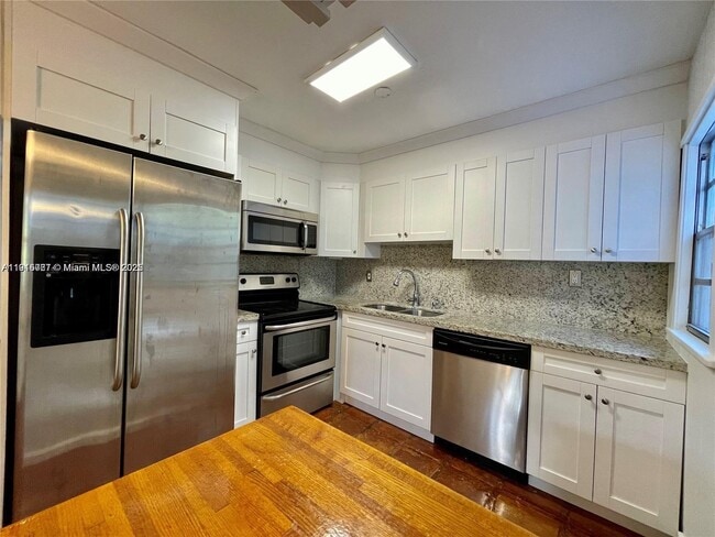 Building Photo - 5842 SW 60th St