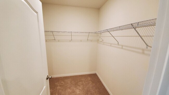 Building Photo - Woodbridge Lakes (New Community)