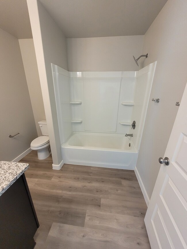 Building Photo - 3 bed 2 bath home in Lone Star Trails subd...