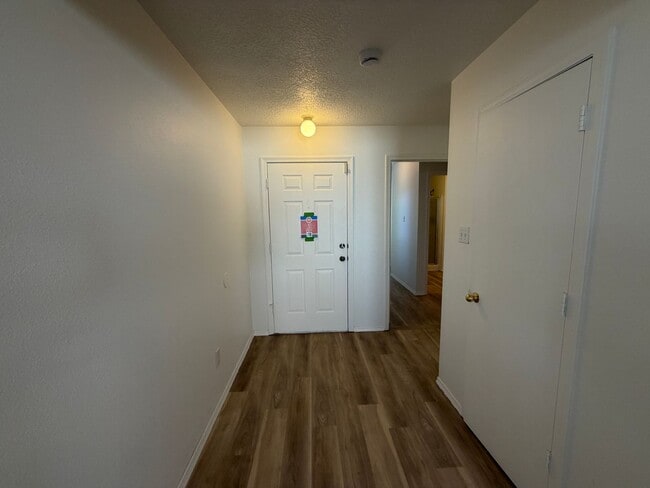 Building Photo - 3 Bedroom Single Story Home Available Near Unser Blvd NW & McMahon Blvd NW!