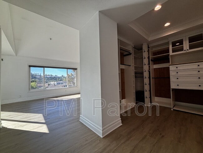 Building Photo - 68 Sea Island Dr