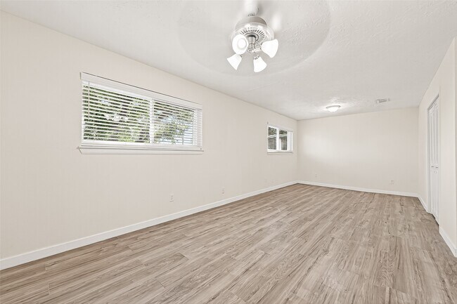 Building Photo - 4123 Cedar Gardens Dr