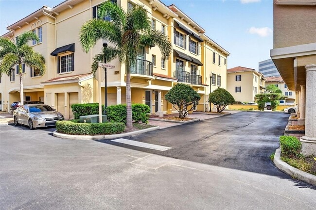 Building Photo - 105 S Bradford Bch Ct