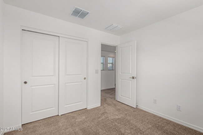 Building Photo - 14633 W Sand Hills Rd