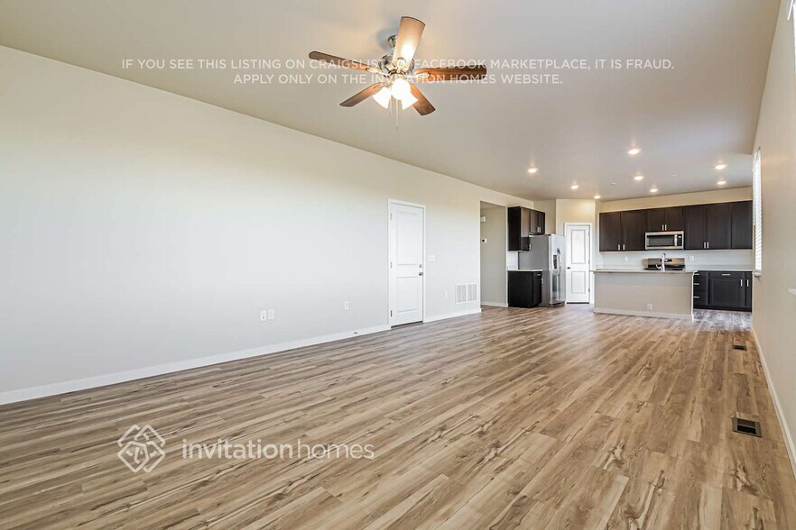 Building Photo - 850 Mesic Ln