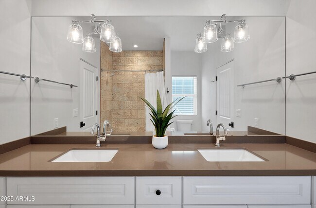 Building Photo - 3229 E Campbell Ave