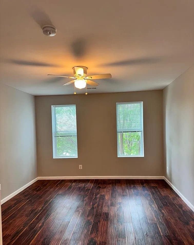 Building Photo - 503 N Lakewood Ave