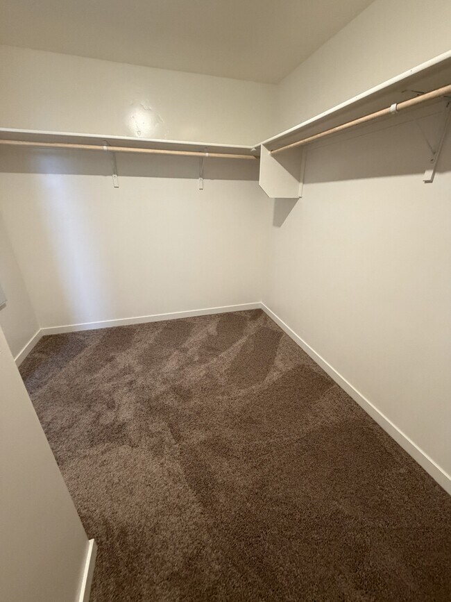 Building Photo - 7898 E Hilton Head St