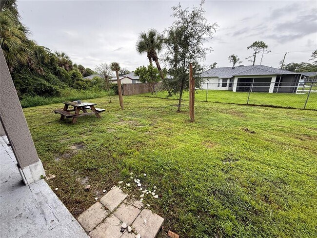 Building Photo - 3771 S San Mateo Dr