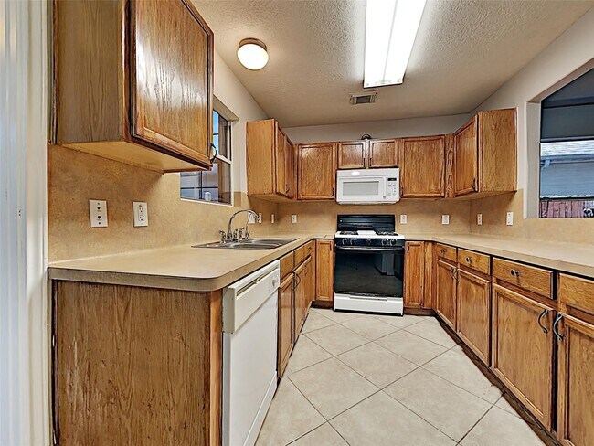 Building Photo - 19323 Cypress Peak Ln