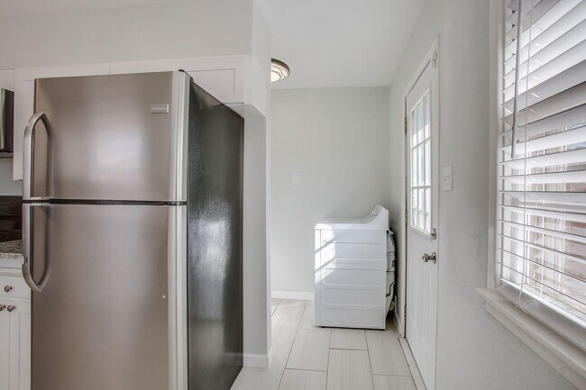 Building Photo - 3117 44th St