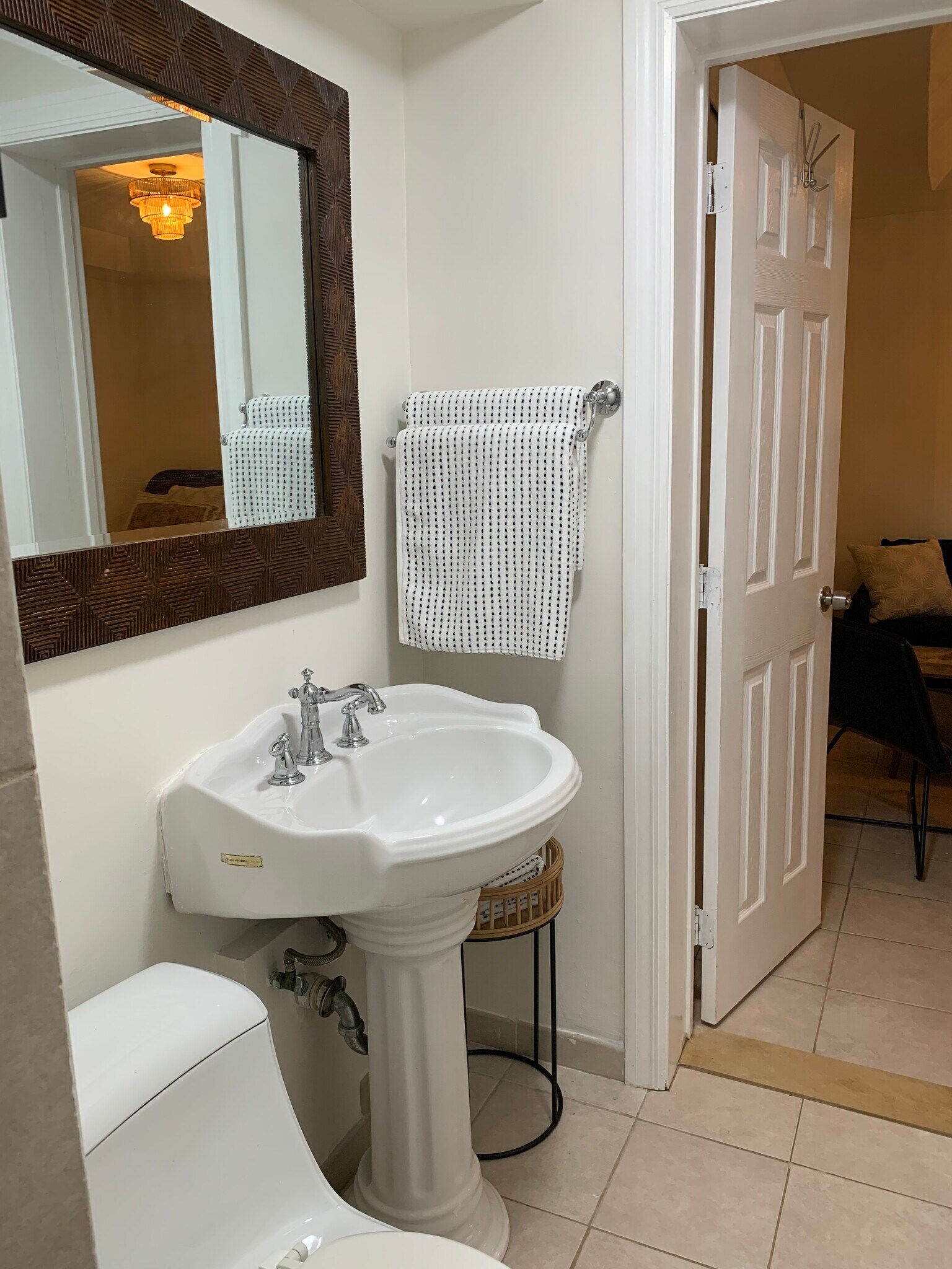 Building Photo - 1144 NW 7th Ave