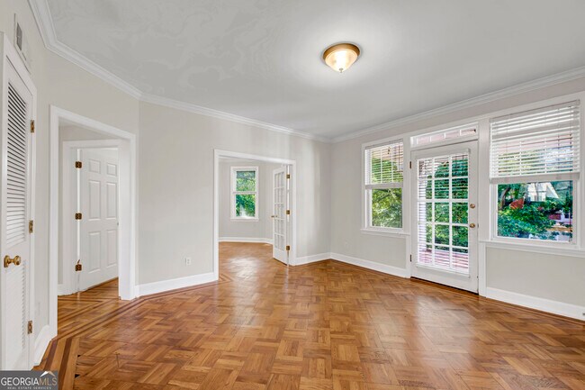 Building Photo - 878 Briarcliff Rd NE