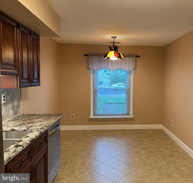 Building Photo - 1376 Sweetbell Ct