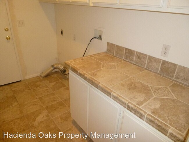 Building Photo - 3 br, 3 bath House - 511  San Luis Dr.