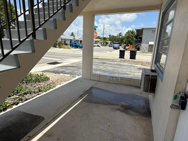 Building Photo - 1502 N Federal Hwy