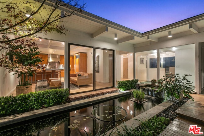 Building Photo - 1644 Marmont Ave