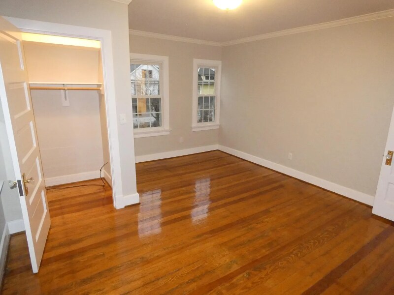 Building Photo - 616 St Nicholas Ave