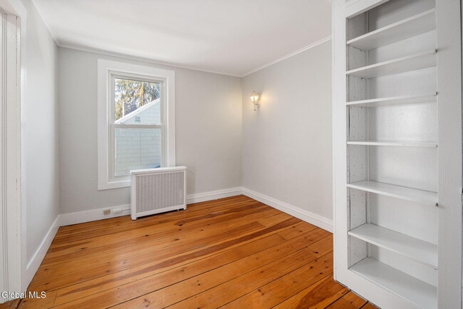 Building Photo - 232 Main St